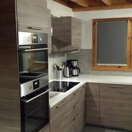 Clos Du Pre - Chaleur Chalet