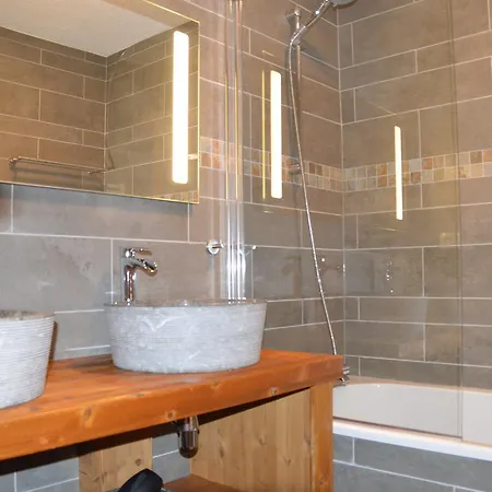 Chalet Clos Du Pre - Chaleur Oz